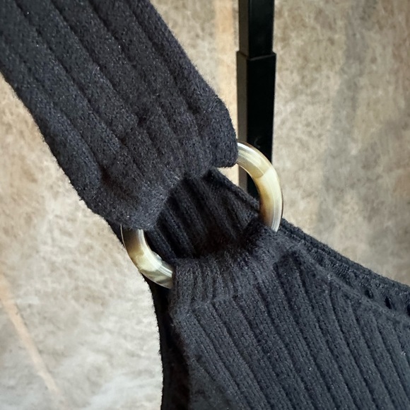 Y2K Style Ann Taylor Factory Black Tank Top with Tortoise accent Rings size M - Picture 3 of 11